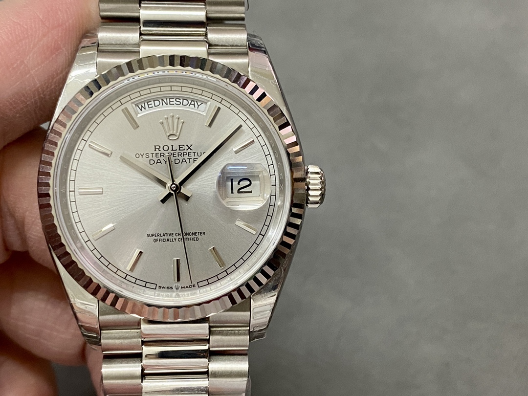 Rolex Day Date 36mm Platinum White Gold Silver Index 128236 0001
